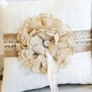 NWT-NIP Rustic Ring Cushion w/Pearled Band/Flower, Can be $10 w/$4.99ship